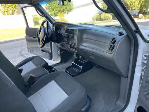 Used 2010 Ford Ranger XLT image 12
