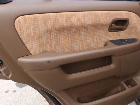 Used 2003 Honda CR-V LX image 18