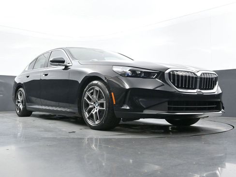 Used 2024 BMW i5 eDrive40i w/ M Sport Package image 50