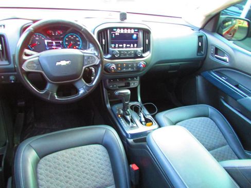 Used 2017 Chevrolet Colorado Z71 image 14