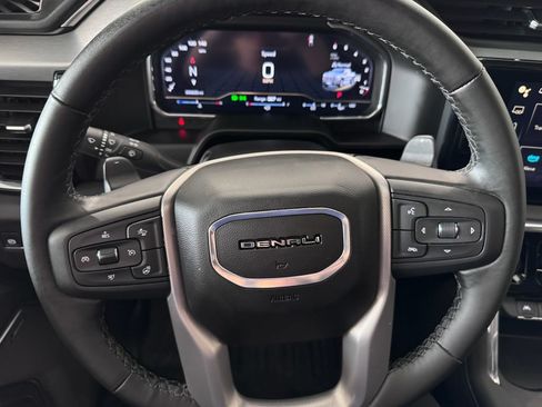 Used 2025 GMC Sierra 1500 Denali w/ Denali Reserve Package AWD/4WD image 13