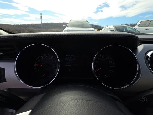 Used 2017 Ford Mustang Premium image 9