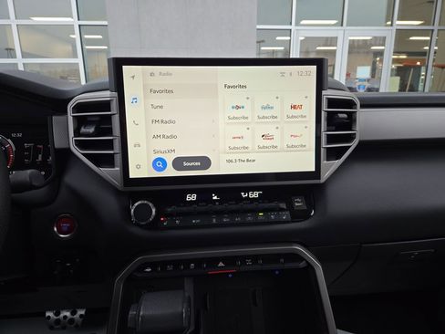 Used 2024 Toyota Tundra Limited image 23