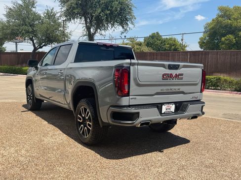 Used 2024 GMC Sierra 1500 AT4 w/ Technology Package AWD/4WD image 10