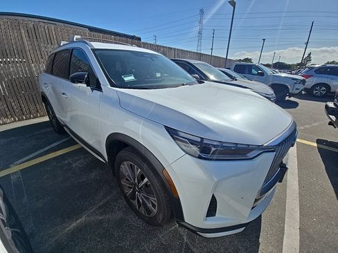 Certified 2026 INFINITI QX60 Luxe w/ Cargo Package FWD image 5