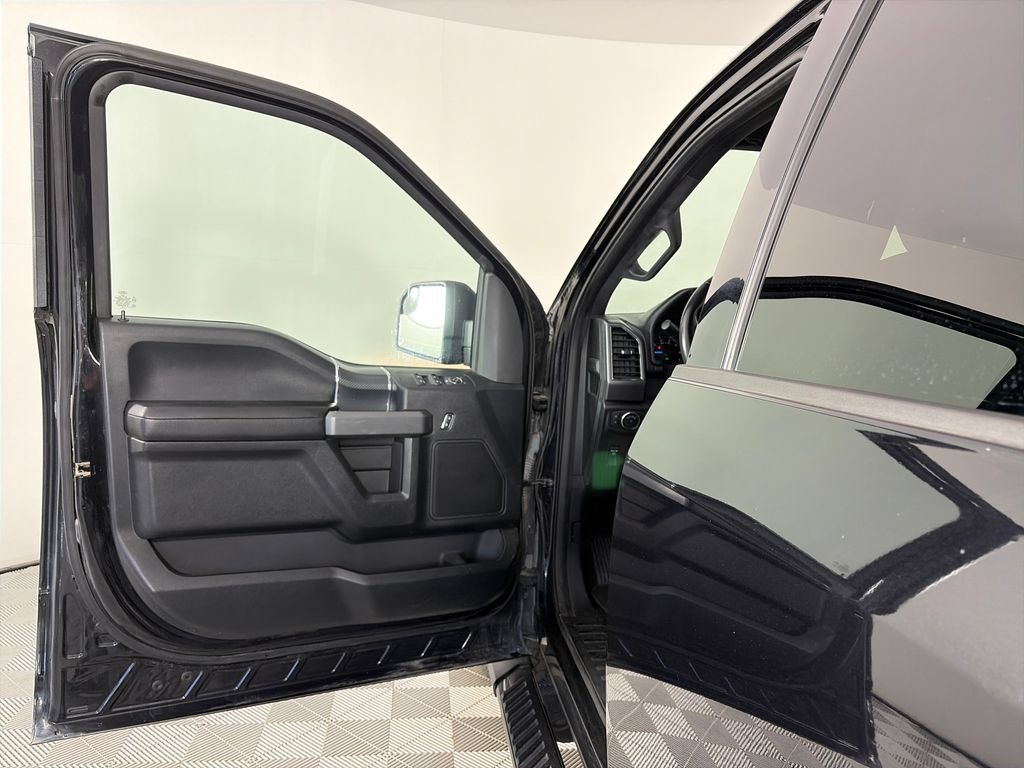 Used 2019 Ford F150 XLT w/ Equipment Group 302A Luxury AWD/4WD image 10