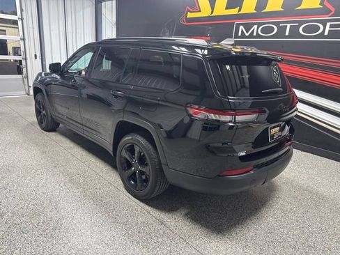 Used 2023 Jeep Grand Cherokee L Laredo AWD/4WD image 16