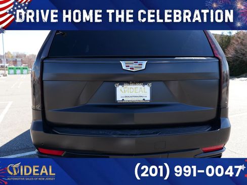 Used 2022 Cadillac Escalade ESV Sport Platinum AWD/4WD image 7