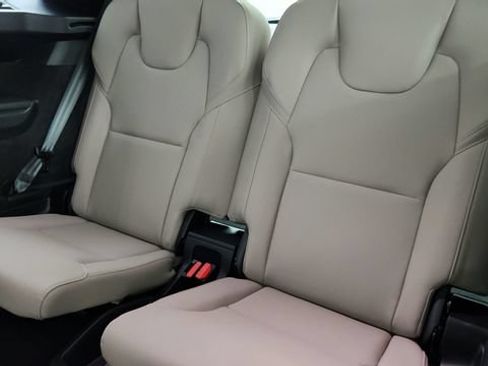 Certified 2026 Volvo XC90 B6 Plus w/ Protection Package Premier AWD/4WD image 33