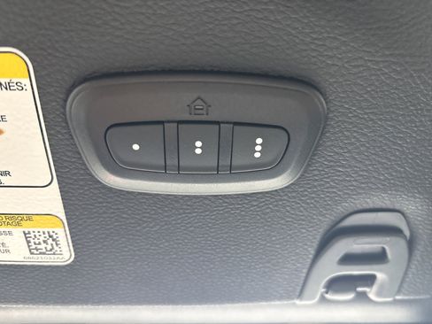 Used 2024 Jeep Gladiator Rubicon w/ Technology Group image 34