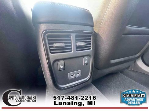 Used 2023 Chrysler 300 C image 26