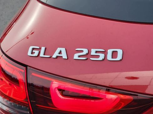Used 2022 Mercedes-Benz GLA 250 4MATIC image 21