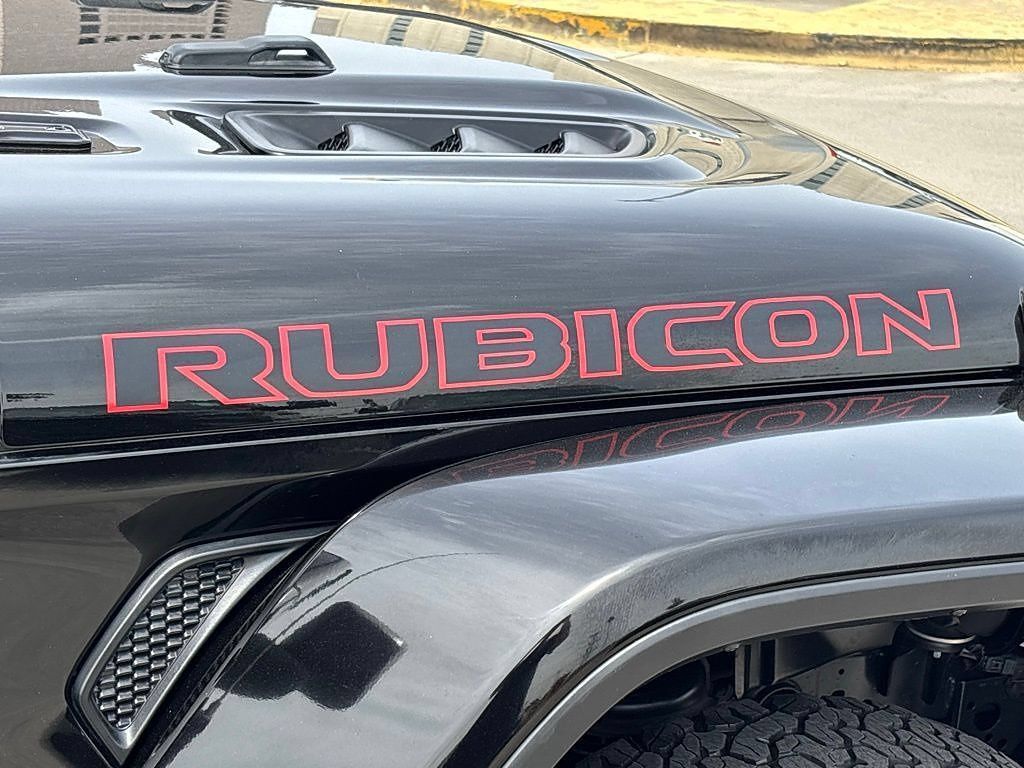 Used 2022 Jeep Wrangler Unlimited Rubicon AWD/4WD image 8