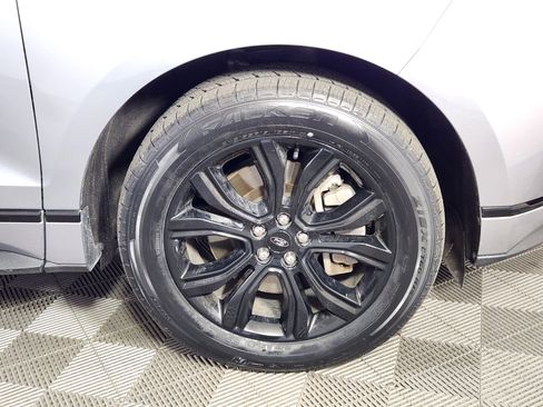 Used 2022 Ford Edge SE w/ Black Appearance Package image 9