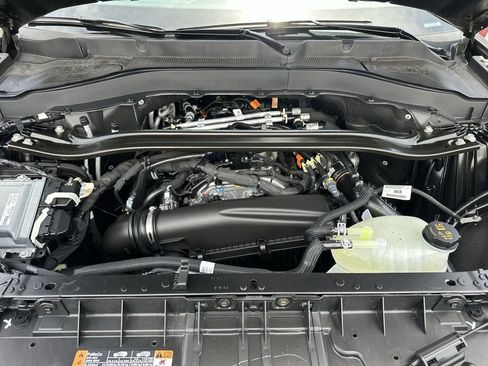 Used 2026 Ford Explorer ST-Line w/ ST-Line Street Pack RWD image 34