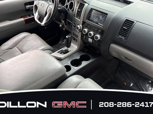 Used 2015 Toyota Sequoia Platinum AWD/4WD image 17