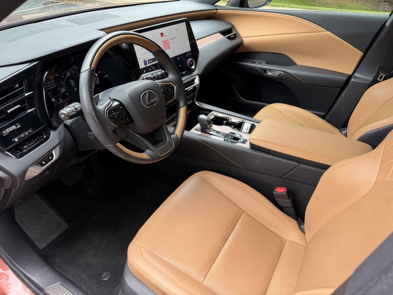 Used 2024 Lexus RX 350 Premium w/ Accessory Package (Z1) FWD image 10
