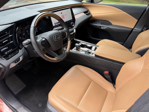 Used 2024 Lexus RX 350 Premium w/ Accessory Package (Z1) FWD image 10