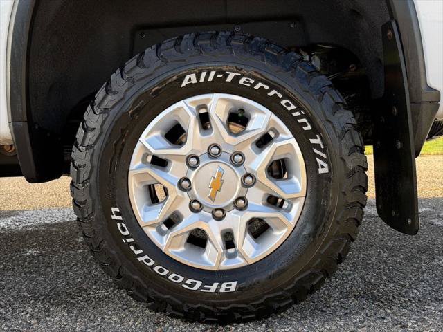 Used 2024 Chevrolet Silverado 3500 LT w/ Convenience Package AWD/4WD image 28