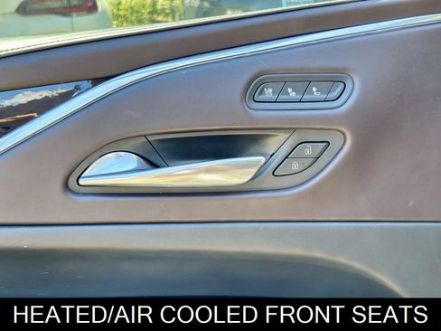Used 2021 Cadillac Escalade ESV Premium Luxury Platinum AWD/4WD image 13