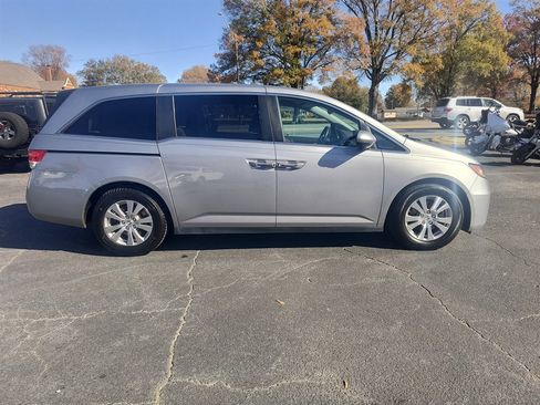 Used 2016 Honda Odyssey SE image 6