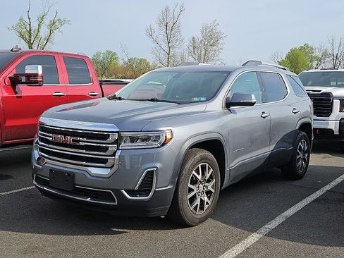 Used 2020 GMC Acadia SLE w/ Driver Convenience Package image 4