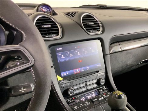 Certified 2020 Porsche 718 Cayman GT4 RWD image 13