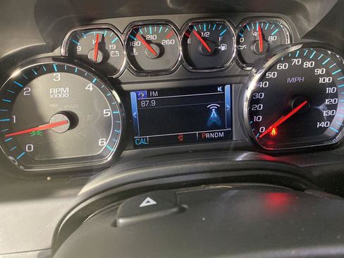 Used 2015 Chevrolet Suburban LT AWD/4WD image 11