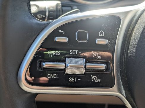 Certified 2022 Mercedes-Benz GLC 300 4MATIC image 10