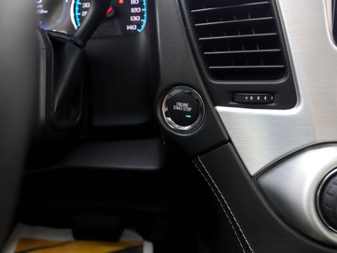 Used 2017 GMC Yukon XL SLT w/ Open Road Package image 31