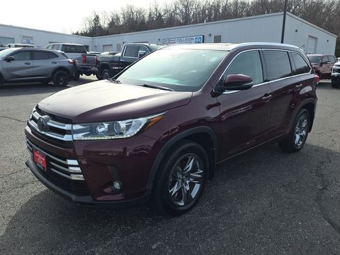 Used 2019 Toyota Highlander Limited Platinum image 4