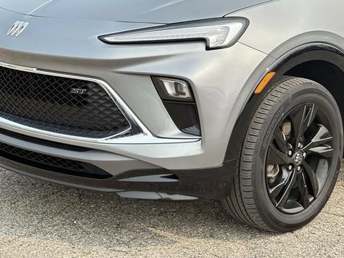 Certified 2024 Buick Encore GX Sport Touring AWD/4WD image 9