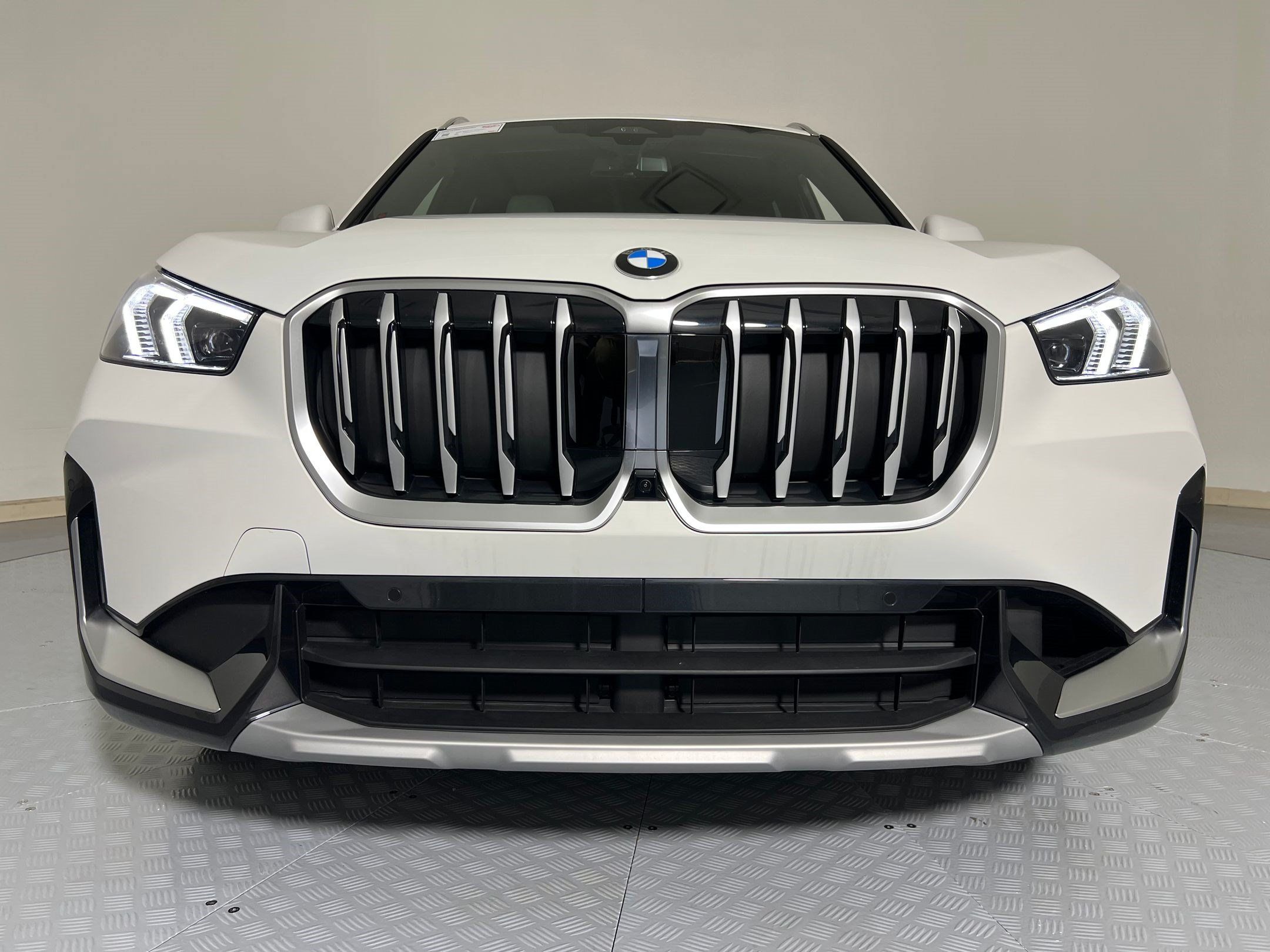 Used 2026 BMW X1 xDrive28i w/ Technology Package AWD/4WD image 6