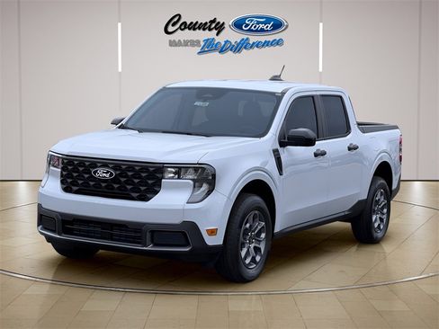 New 2025 Ford Maverick XLT w/ XLT Luxury Package image 2