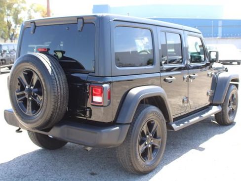 Used 2022 Jeep Wrangler Unlimited Sport AWD/4WD image 4