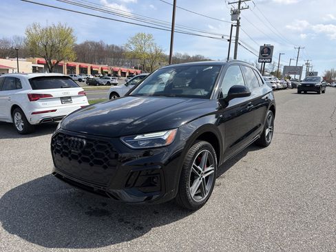 Certified 2024 Audi Q5 e Premium Plus AWD/4WD image 3