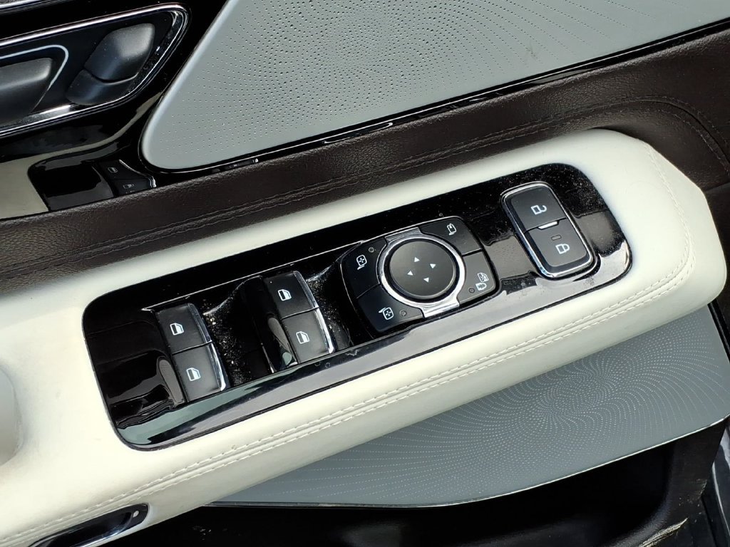 Used 2024 Lincoln Aviator Black Label AWD/4WD image 18