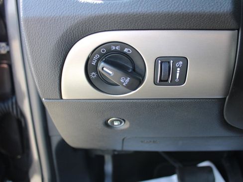 Used 2019 Dodge Durango SXT image 13