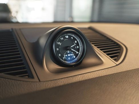 Used 2022 Porsche Macan image 23