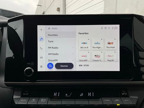 Used 2025 Toyota Camry LE image 29