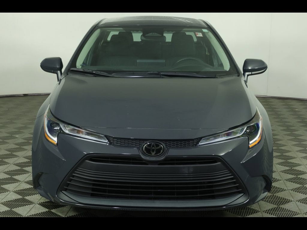 Used 2025 Toyota Corolla LE FWD image 6