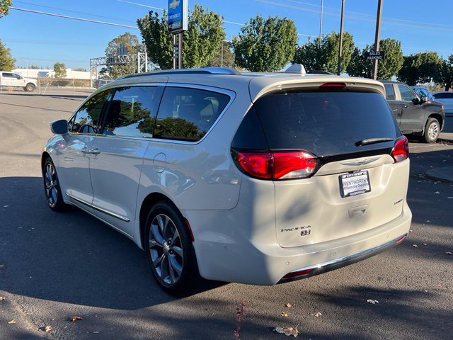 Used 2020 Chrysler Pacifica Limited FWD image 5