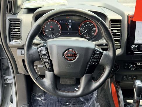 Used 2023 Nissan Frontier PRO-4X w/ Pro Convenience Package AWD/4WD image 18