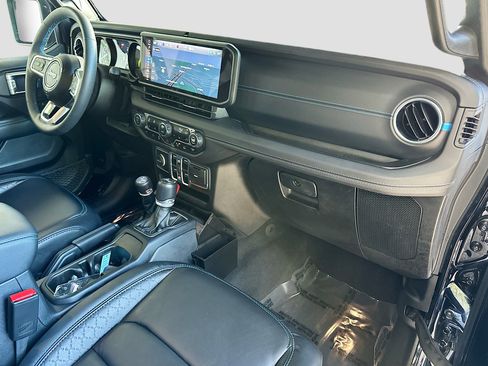 Used 2024 Jeep Wrangler High Altitude image 30