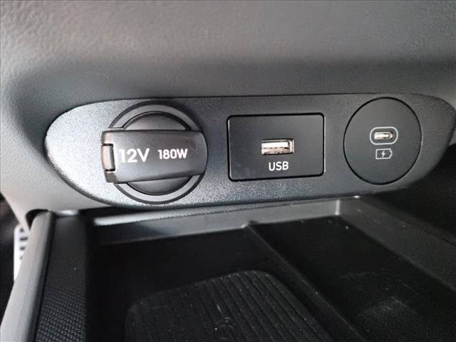 Used 2025 Hyundai Elantra Sport FWD image 17