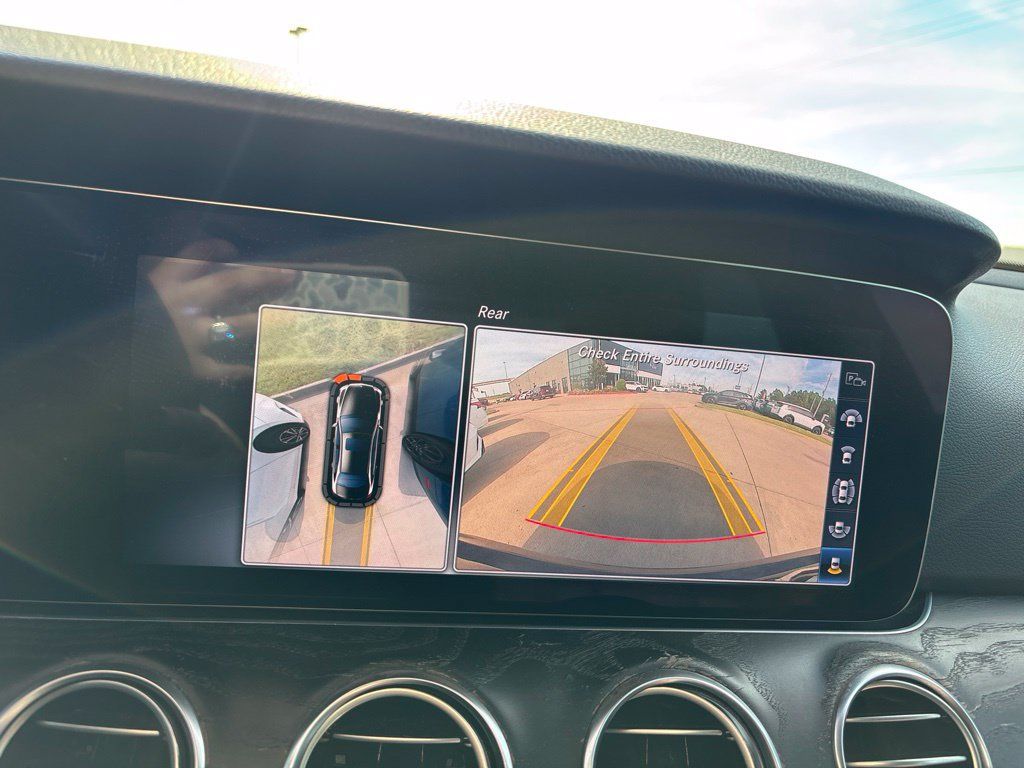 Used 2018 Mercedes-Benz E 400 4MATIC Sedan image 32