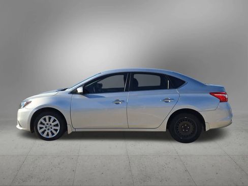 Used 2019 Nissan Sentra S image 3