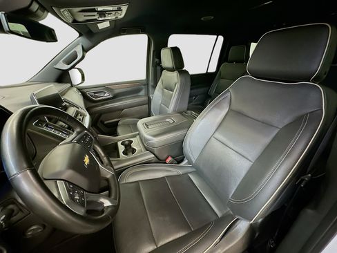 Used 2023 Chevrolet Suburban Premier image 13