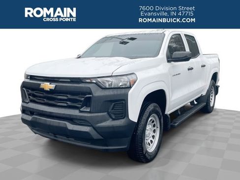 Used 2025 Chevrolet Colorado W/T w/ Advanced Trailering Package image 1