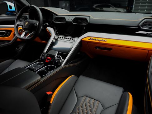 Used 2024 Lamborghini Urus S AWD/4WD image 61
